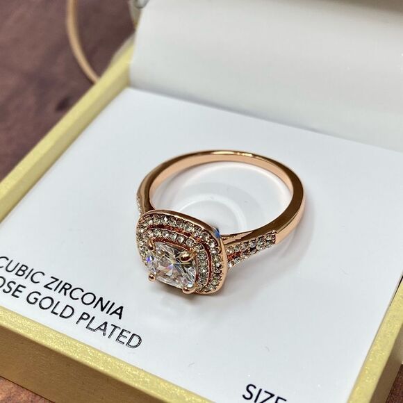 CHARTER CLUB CUBIC ZIRCONIA ROSE GOLD RING SIZE 9 JC79 - Picture 2 of 3
